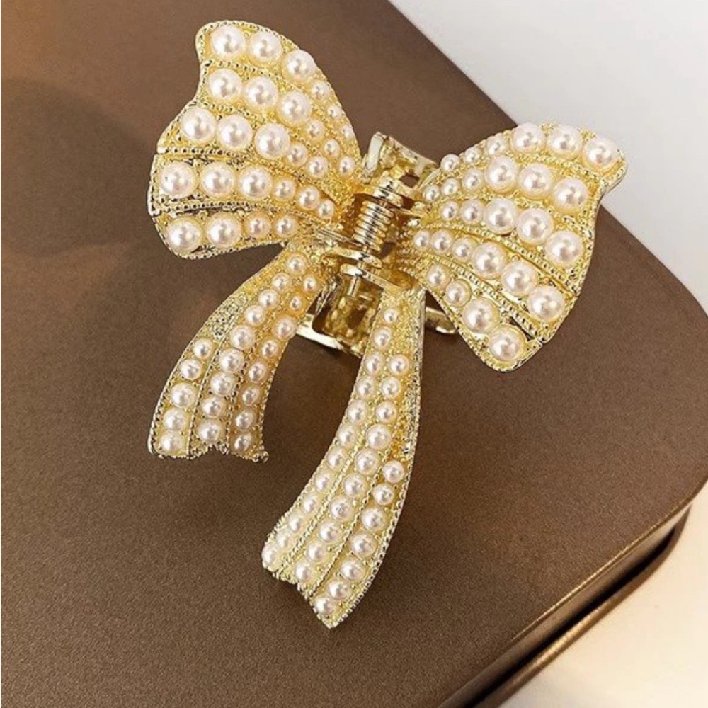 New Cute Bow Hair Clip with Shiny Crystals Rhinestone And Pearls